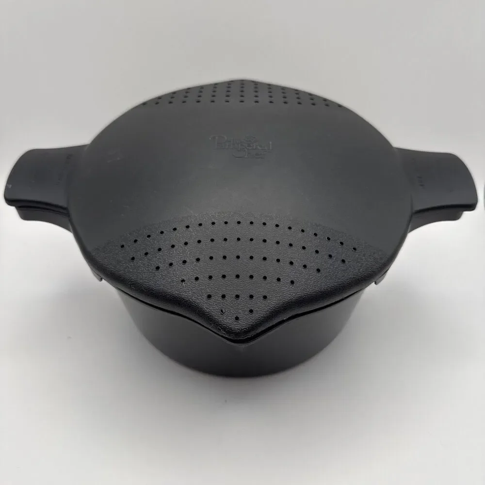 PAMPERED CHEF Brown 2 Qt. Micro-Cooker Microwave Strainer #2778 Made in USA
